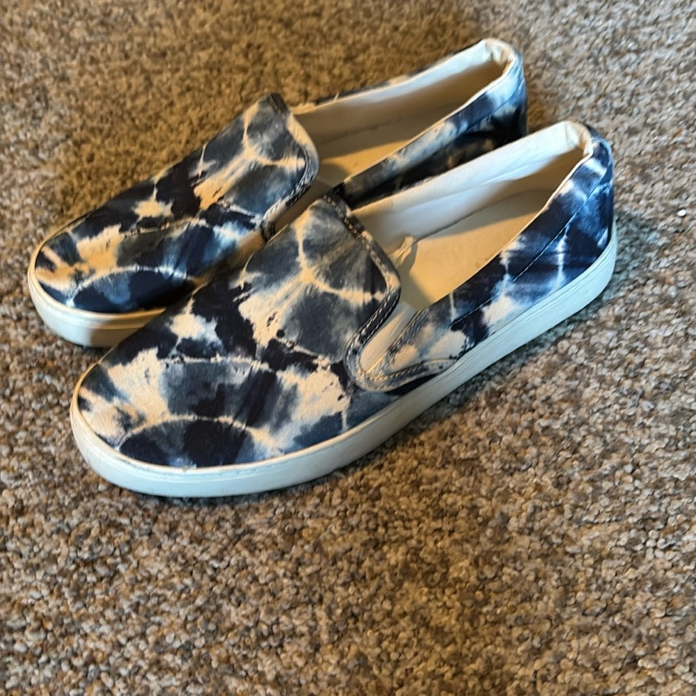 Women’s tie dye slip on sneakers